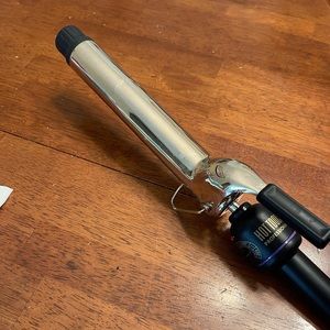 Hot Tools 1 1/4 in. XL